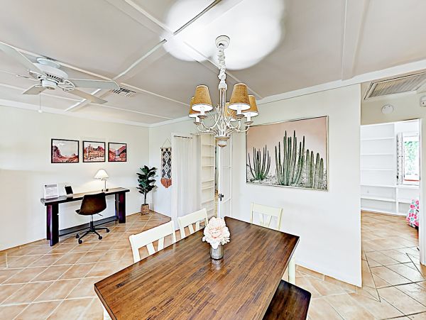 Palm Springs Home 1028311