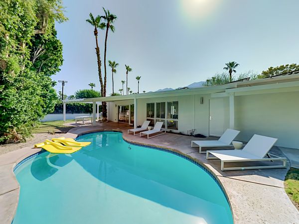 Palm Springs Home 1028312
