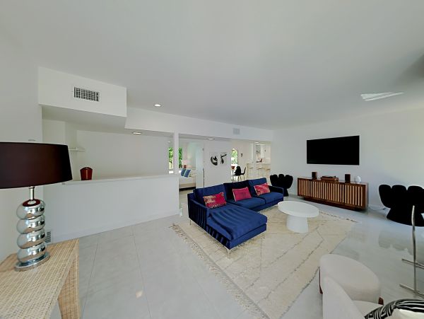 Palm Springs Home 1028312
