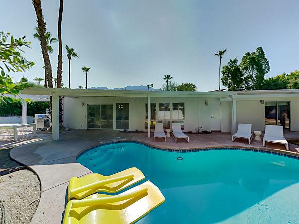 Palm Springs Home 1028312