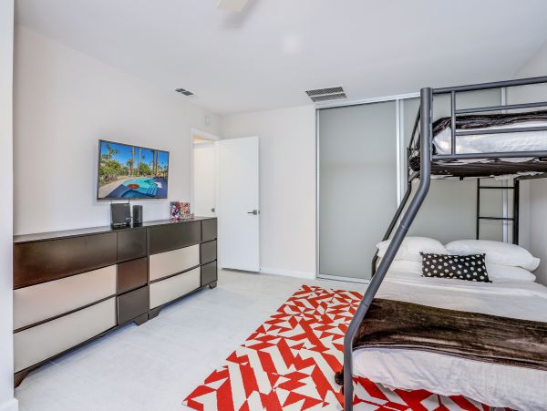 Palm Springs Home 1028313