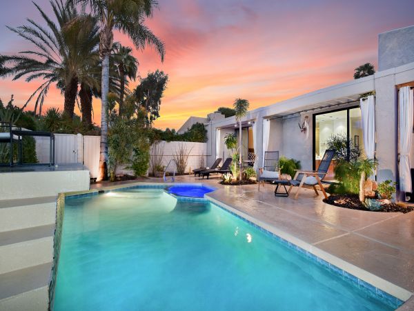 Palm Springs Home 1028314
