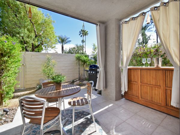 Palm Springs Home 1028314