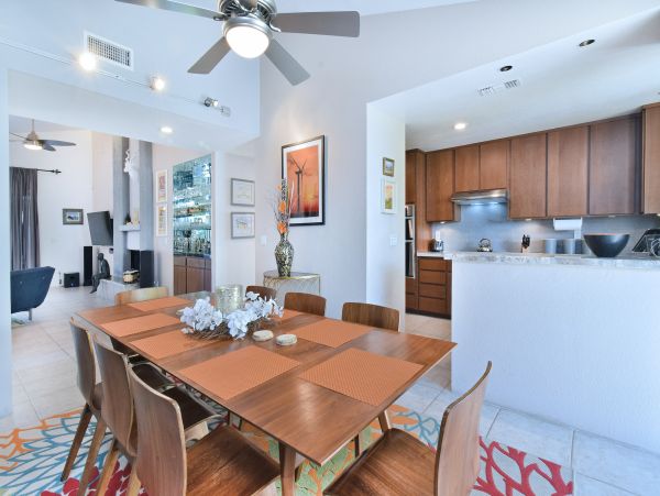 Palm Springs Home 1028314