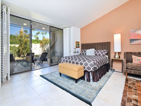 Palm Springs Home 1028314