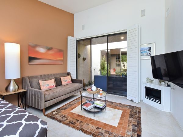 Palm Springs Home 1028314