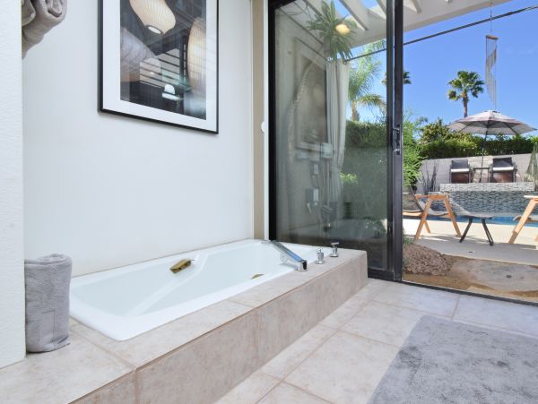 Palm Springs Home 1028314
