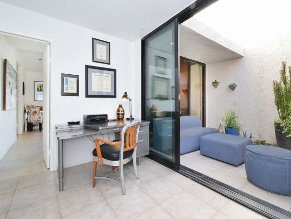 Palm Springs Home 1028314