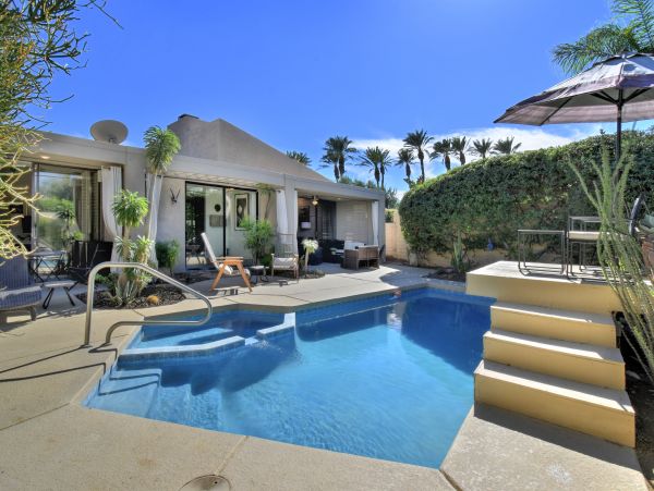 Palm Springs Home 1028314