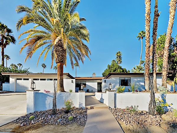 Palm Springs Home 1028315