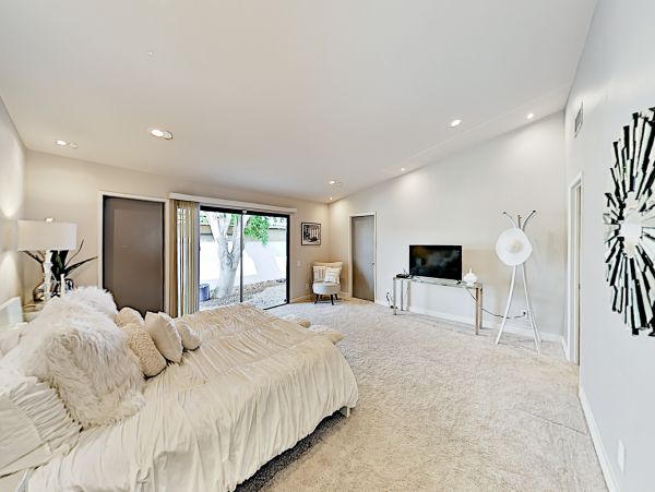 Palm Springs Home 1028315