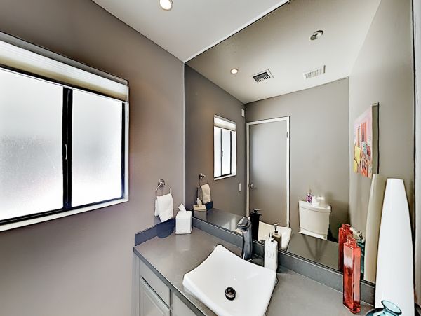 Palm Springs Home 1028315