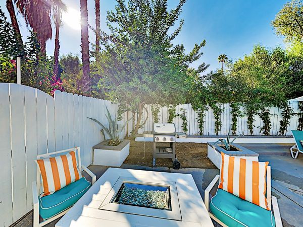 Palm Springs Home 1028315