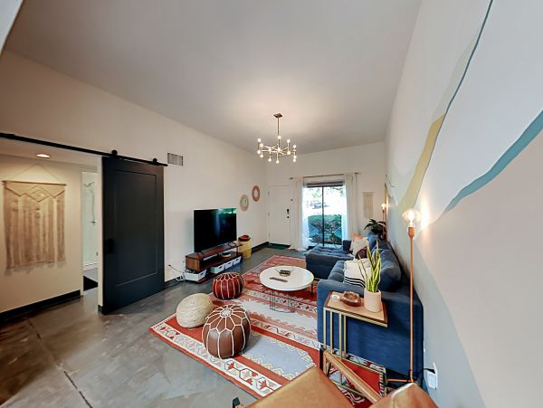 Palm Springs Home 1028316