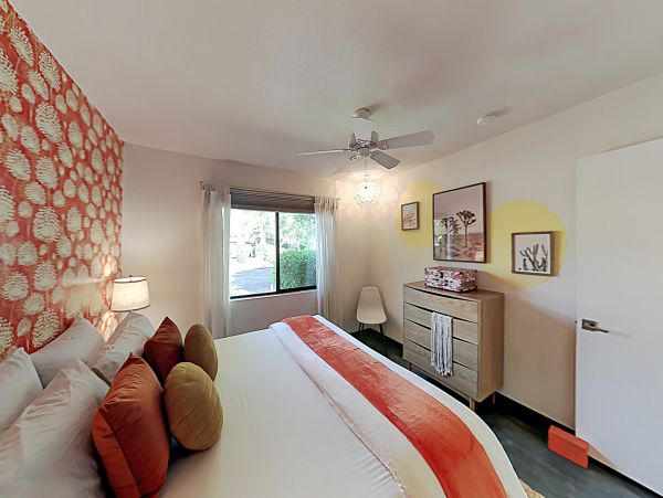Palm Springs Home 1028316