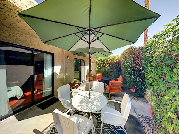 Palm Springs Home 1028316