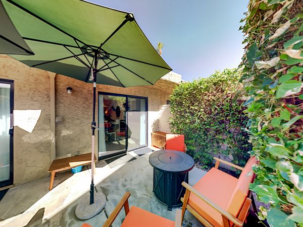 Palm Springs Home 1028316