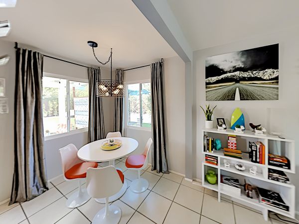 Palm Springs Home 1028317