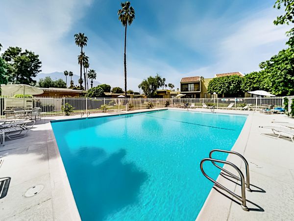 Palm Springs Home 1028318