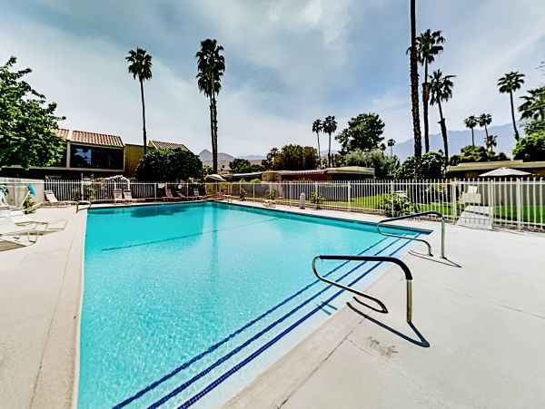 Palm Springs Home 1028318