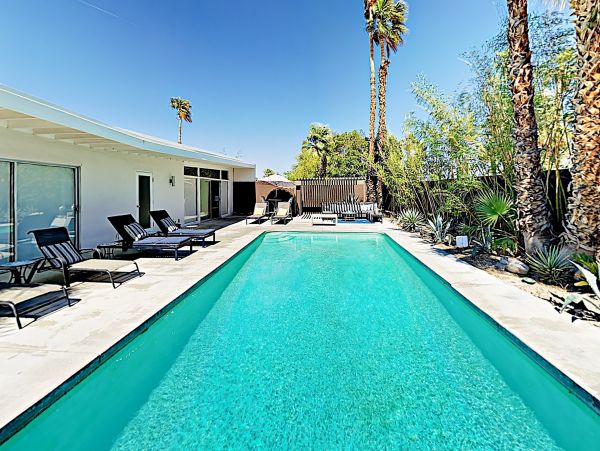 Palm Springs Home 1028319