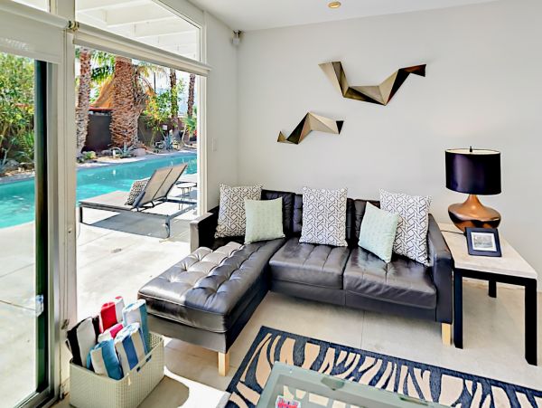 Palm Springs Home 1028319