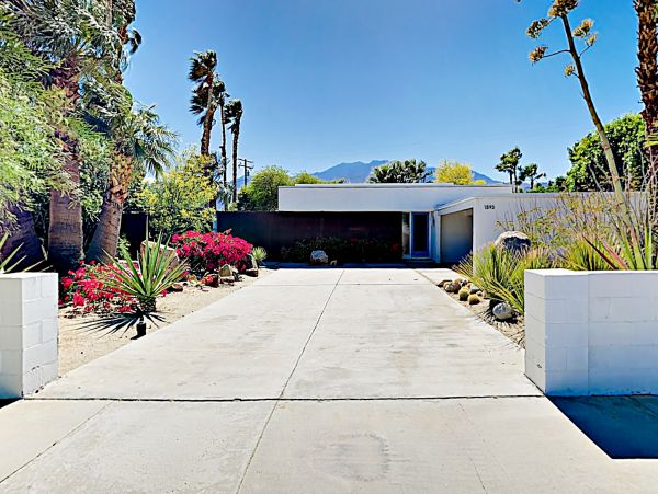 Palm Springs Home 1028319