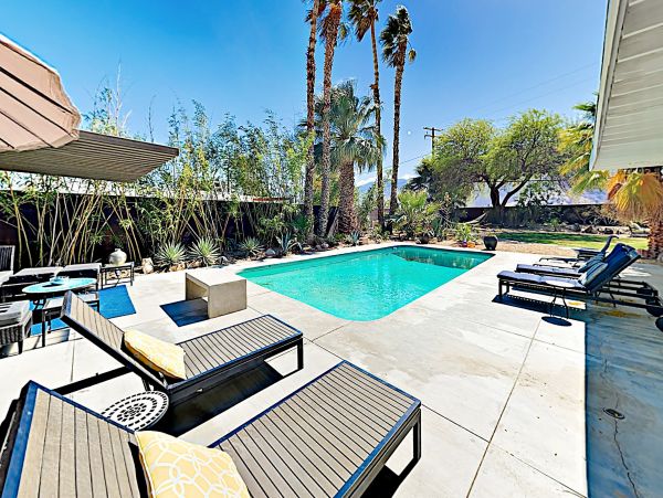 Palm Springs Home 1028319