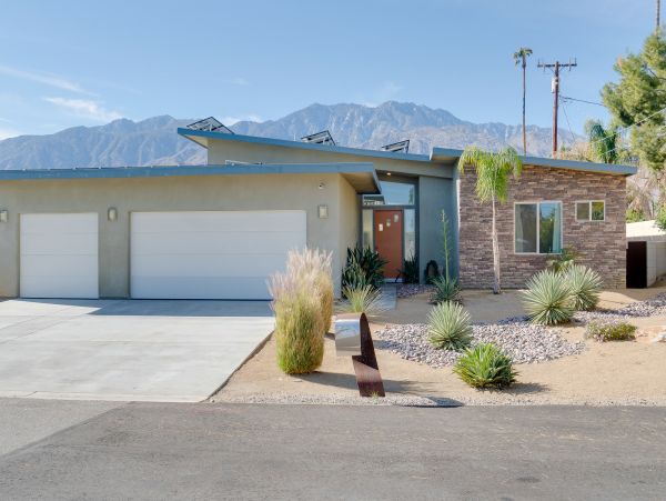 Palm Springs Home 1028320