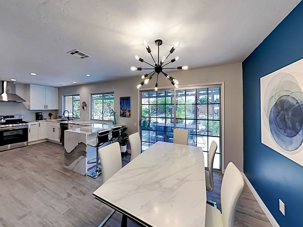 Palm Springs Home 1028322