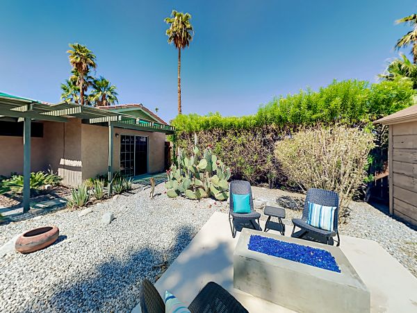 Palm Springs Home 1028322