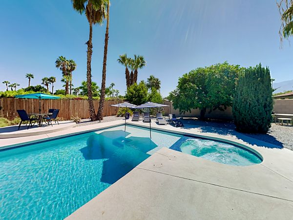Palm Springs Home 1028322