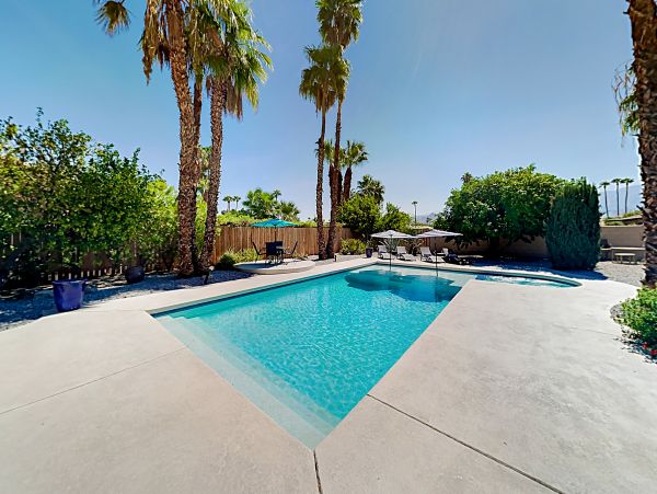 Palm Springs Home 1028322