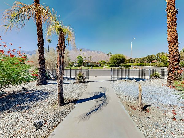 Palm Springs Home 1028322