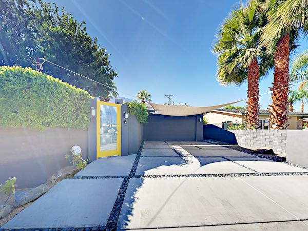 Palm Springs Home 1028324