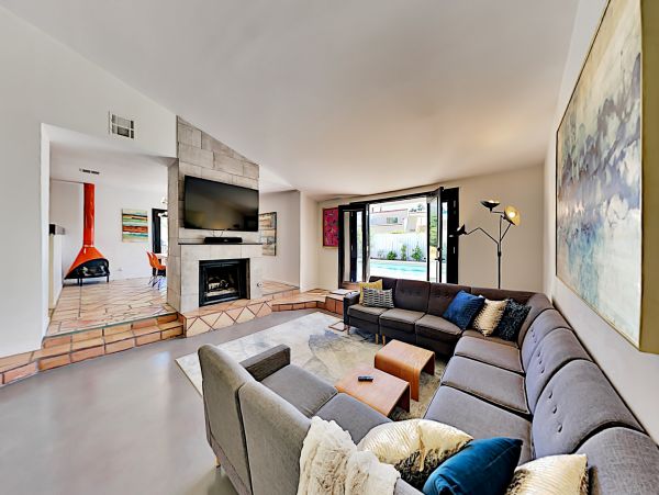 Palm Springs Home 1028325