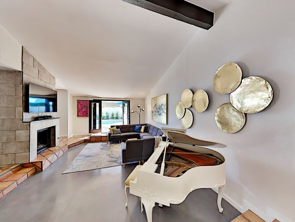 Palm Springs Home 1028325