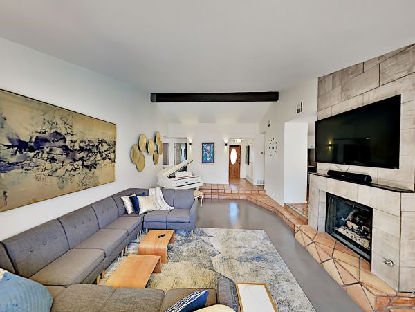 Palm Springs Home 1028325