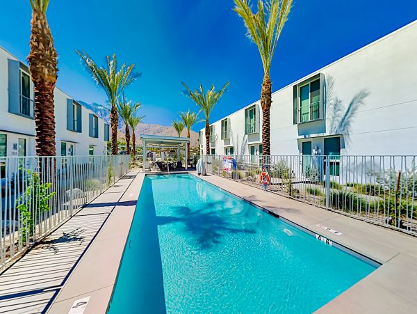 Palm Springs Home 1028328