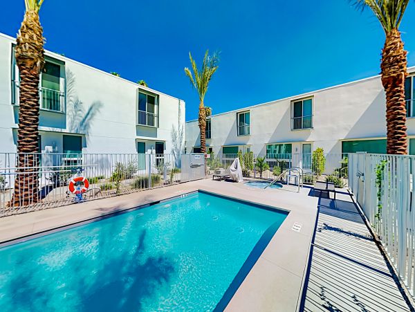 Palm Springs Home 1028328