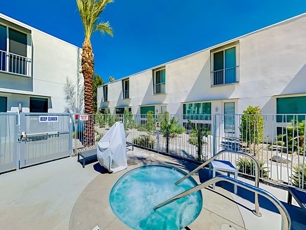 Palm Springs Home 1028328