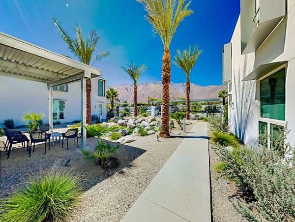 Palm Springs Home 1028328