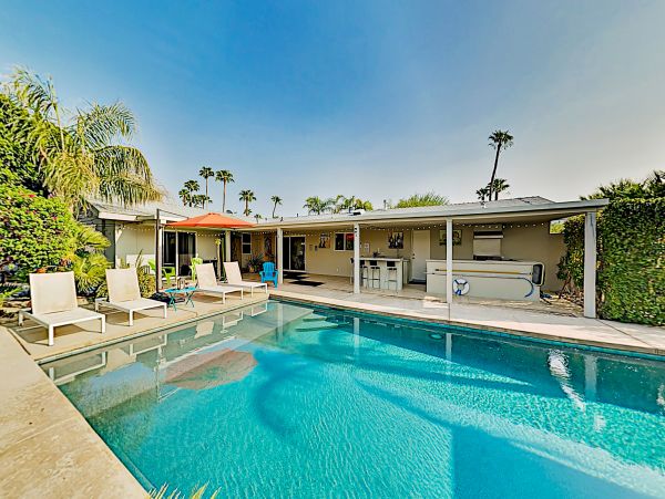 Palm Springs Home 1028329