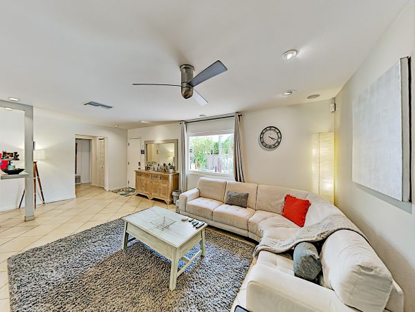Palm Springs Home 1028329