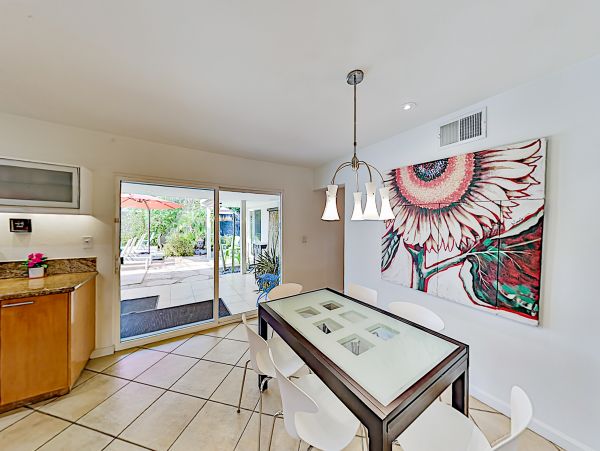 Palm Springs Home 1028329