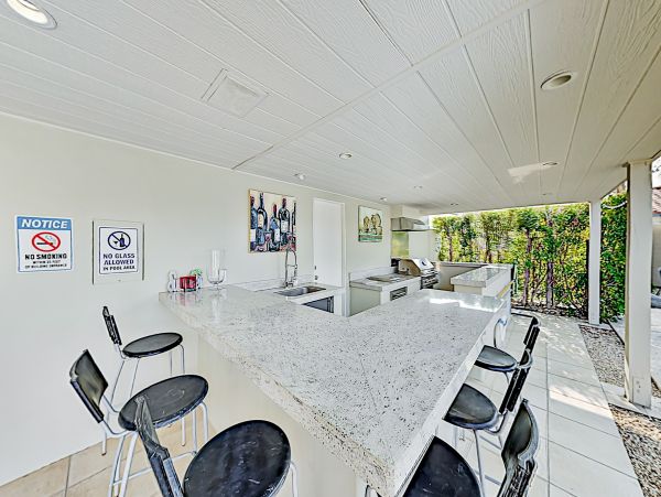 Palm Springs Home 1028329
