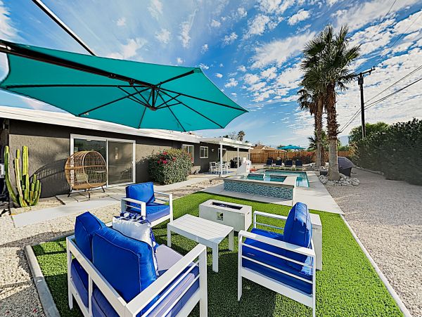 Palm Springs Home 1028330