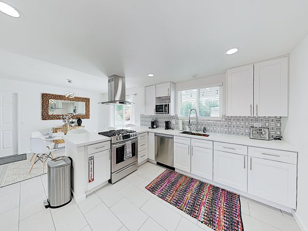Palm Springs Home 1028330