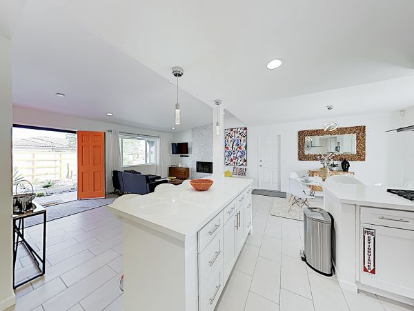 Palm Springs Home 1028330