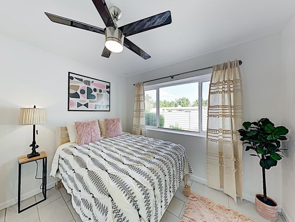 Palm Springs Home 1028330